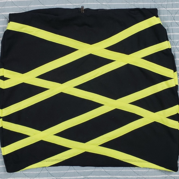 Forever 21 Dresses & Skirts - Forever 21 Retro Mini Skirt